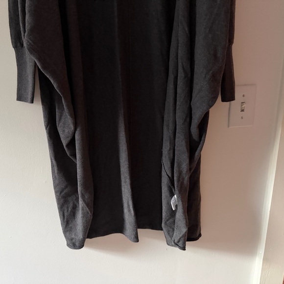 Mersea Chelsea Kimono on Inkwell Charcoal Grey One Size Open Front Cardigan - Picture 4 of 15